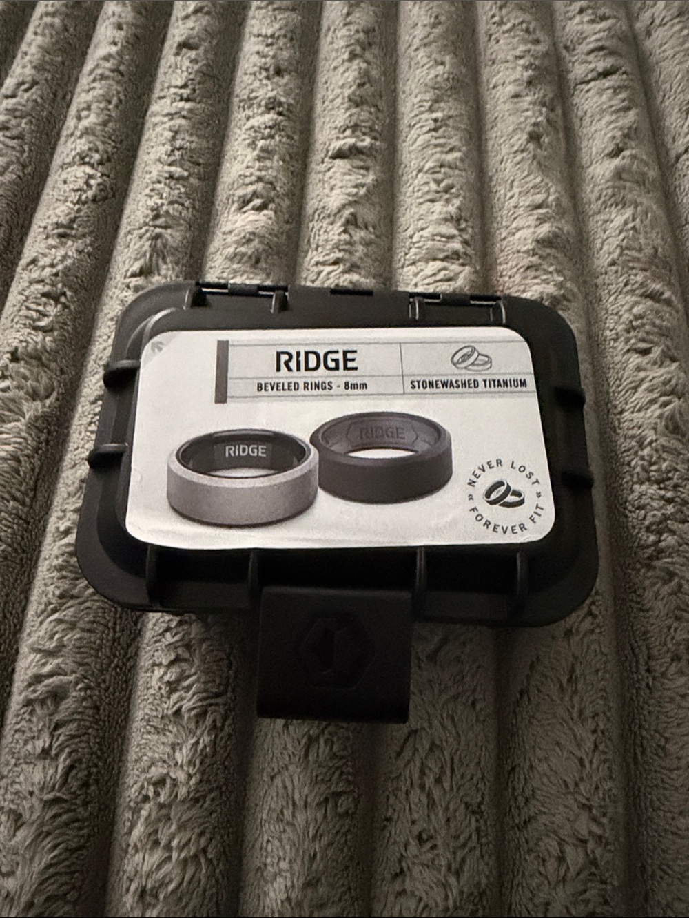 RIDGE Stonewashed Titanium Beveled Ring - Gray